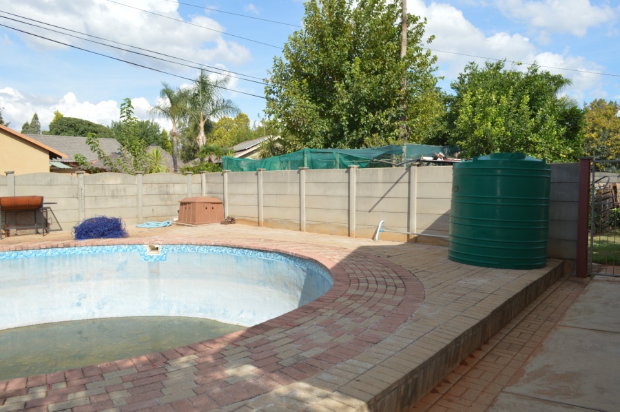 4 Bedroom Property for Sale in Stilfontein Ext 4 North West